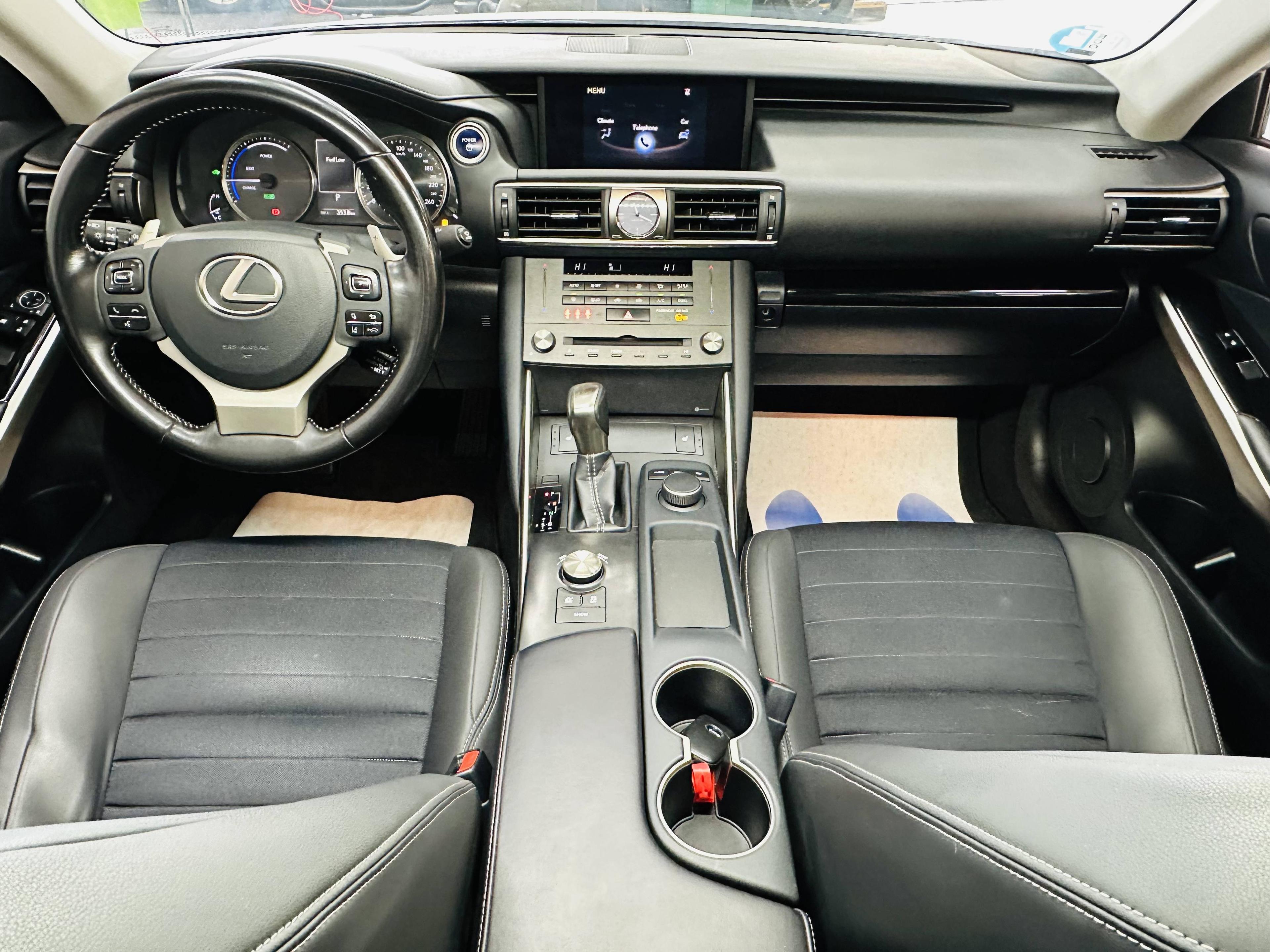 LEXUS IS