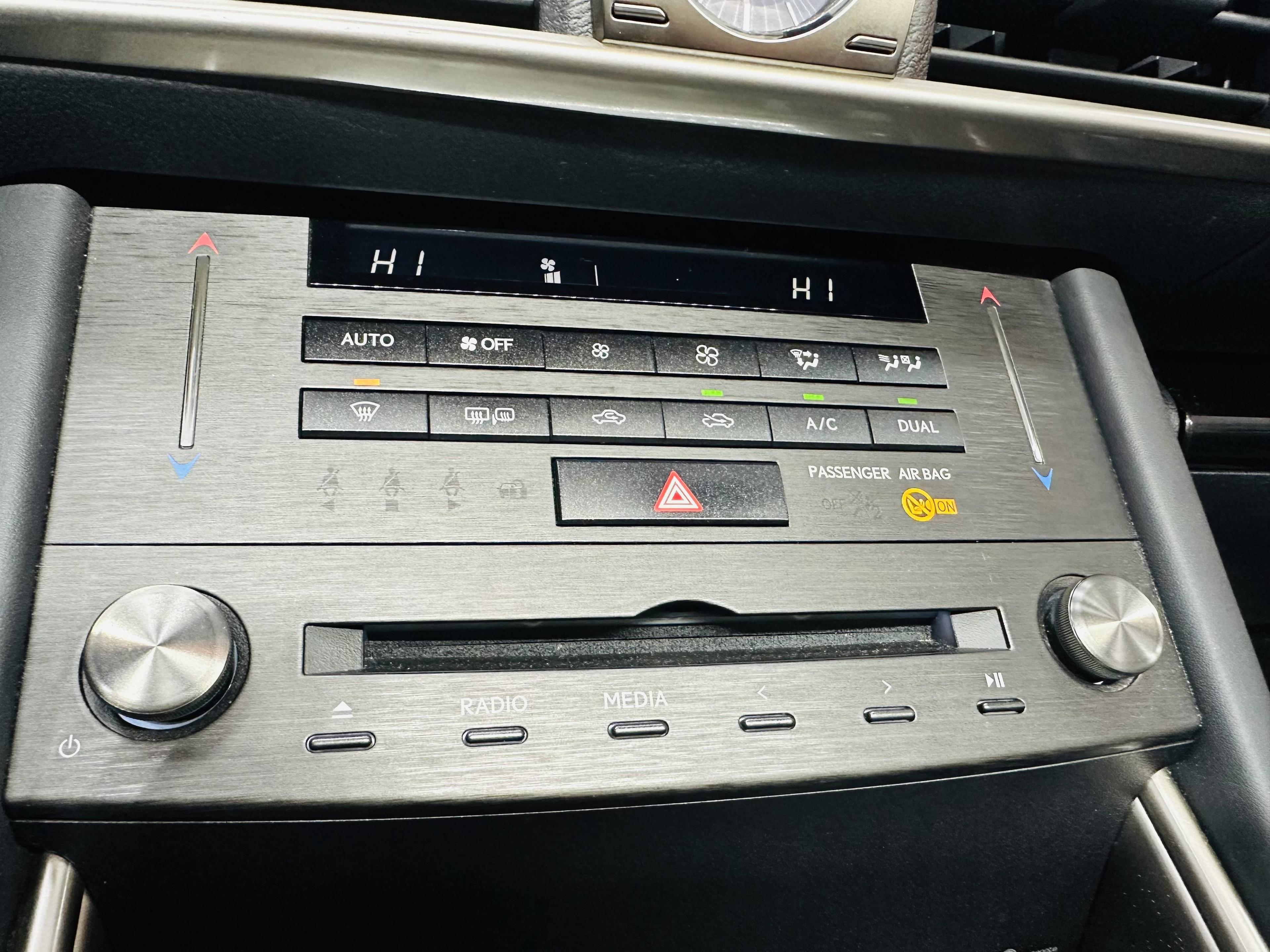 LEXUS IS