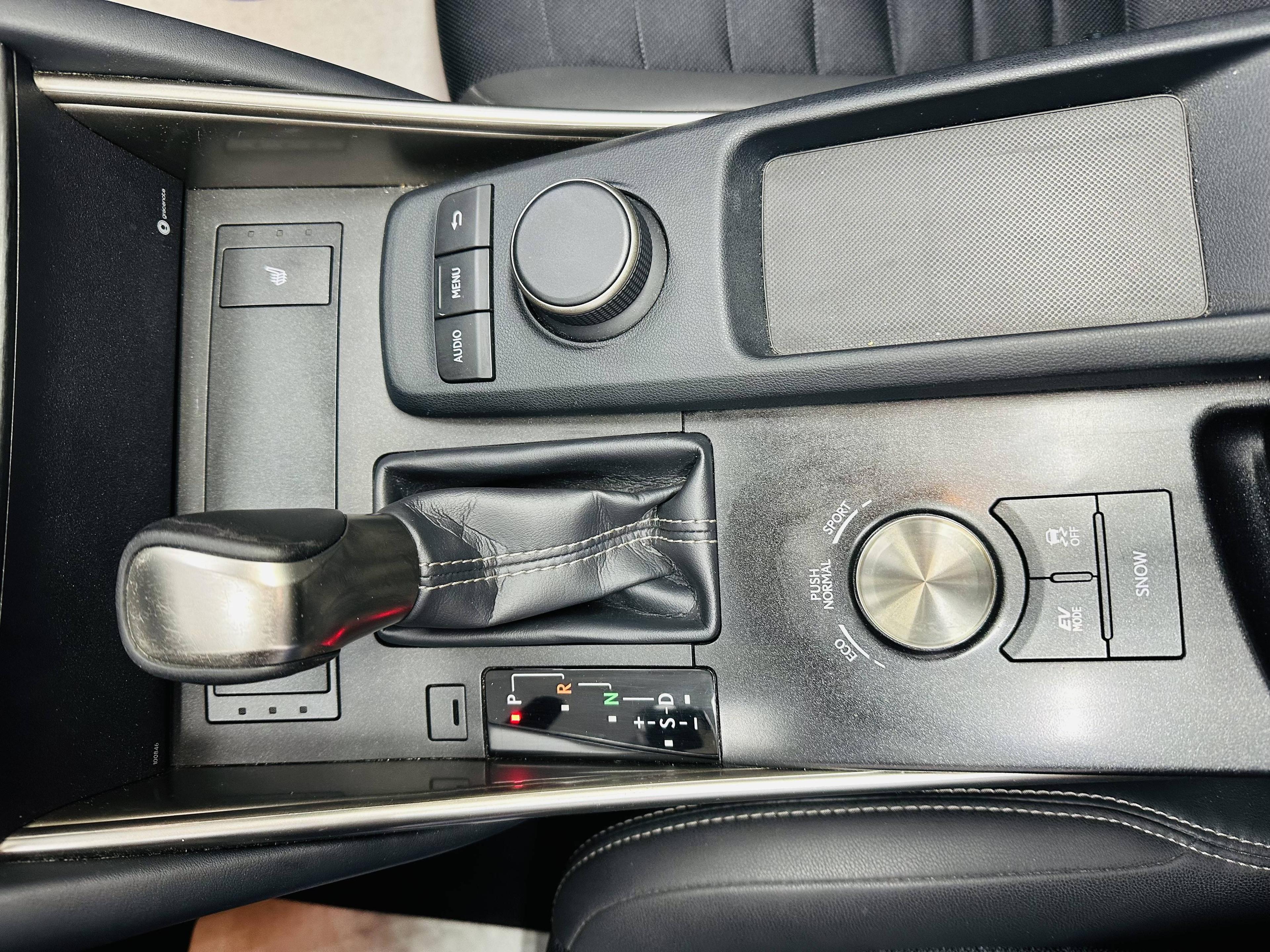 LEXUS IS