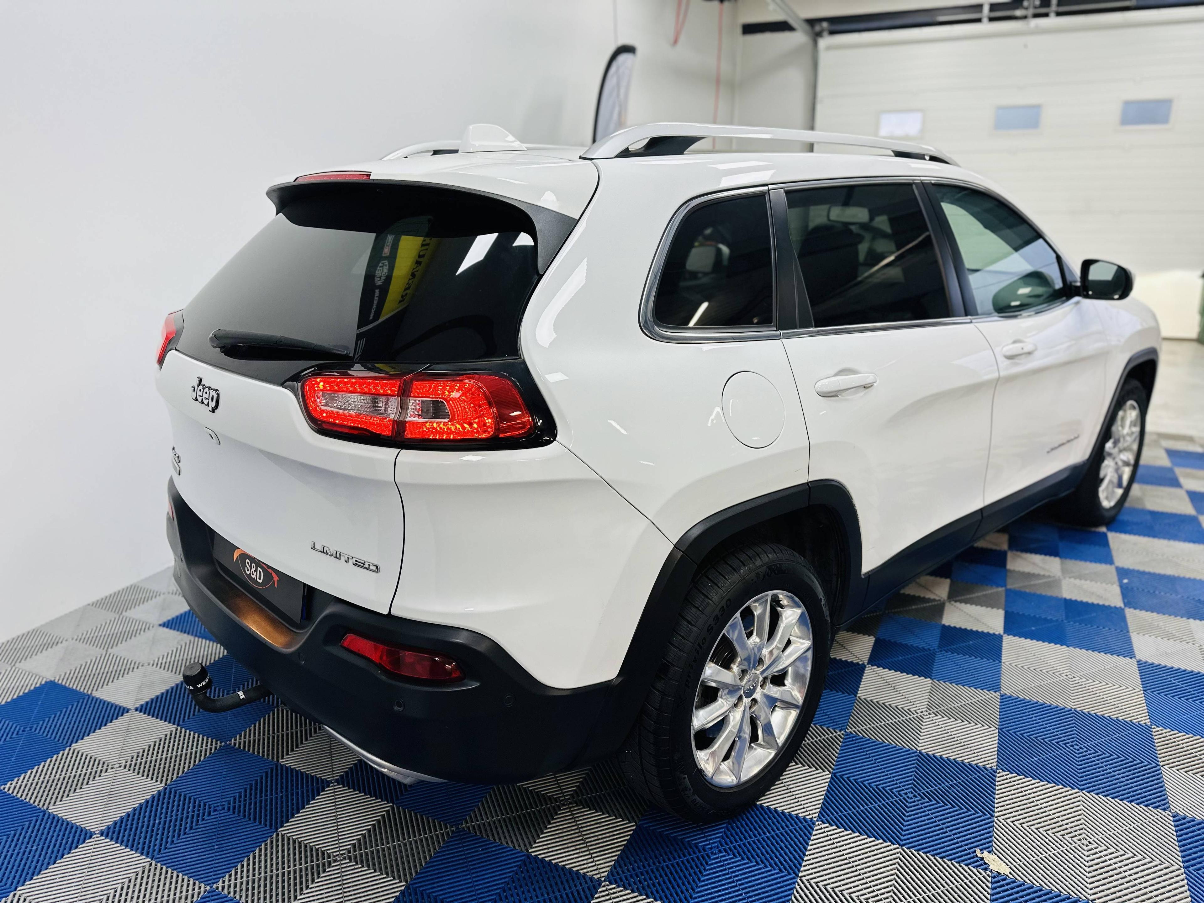 JEEP CHEROKEE