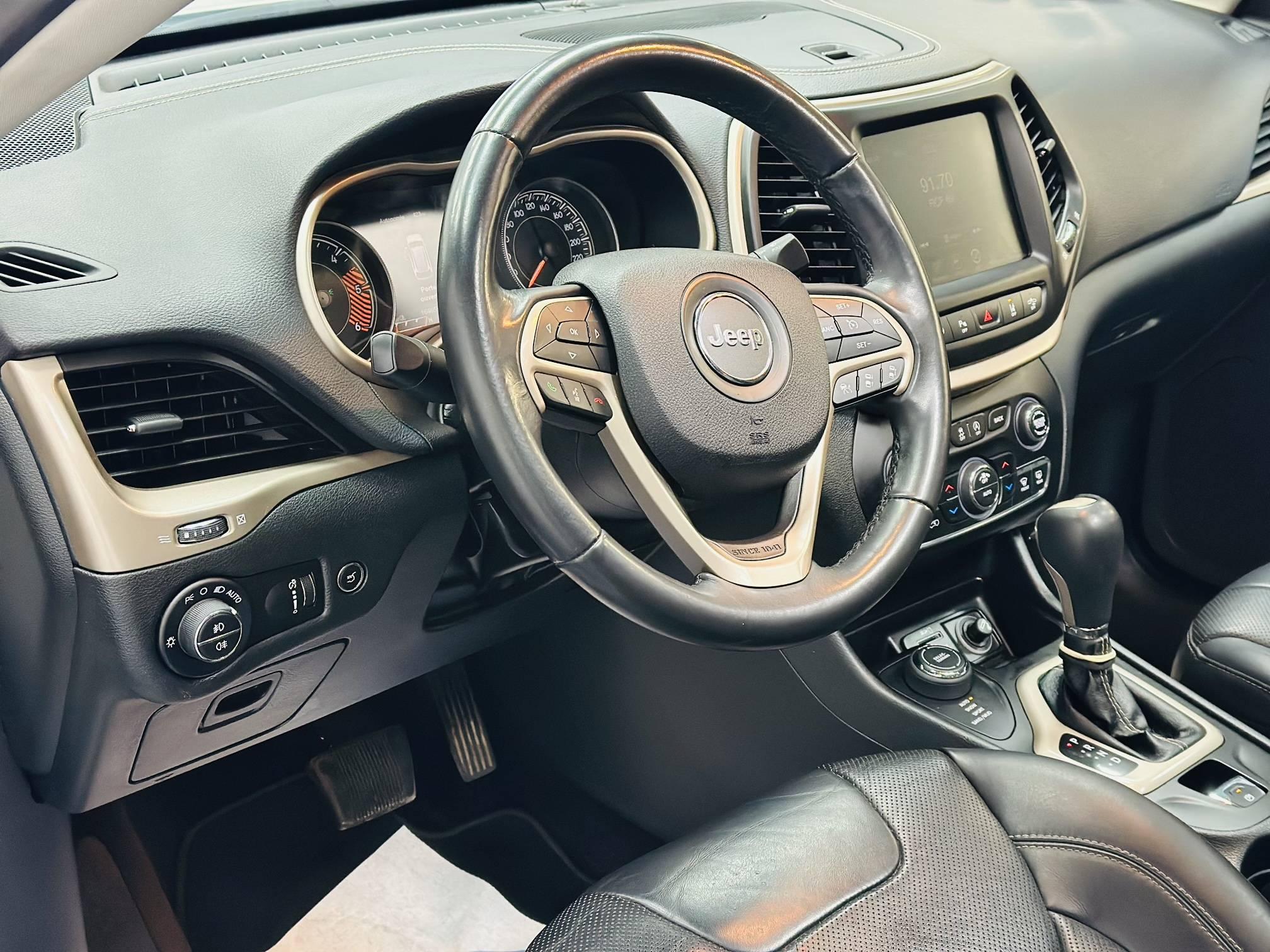 JEEP CHEROKEE