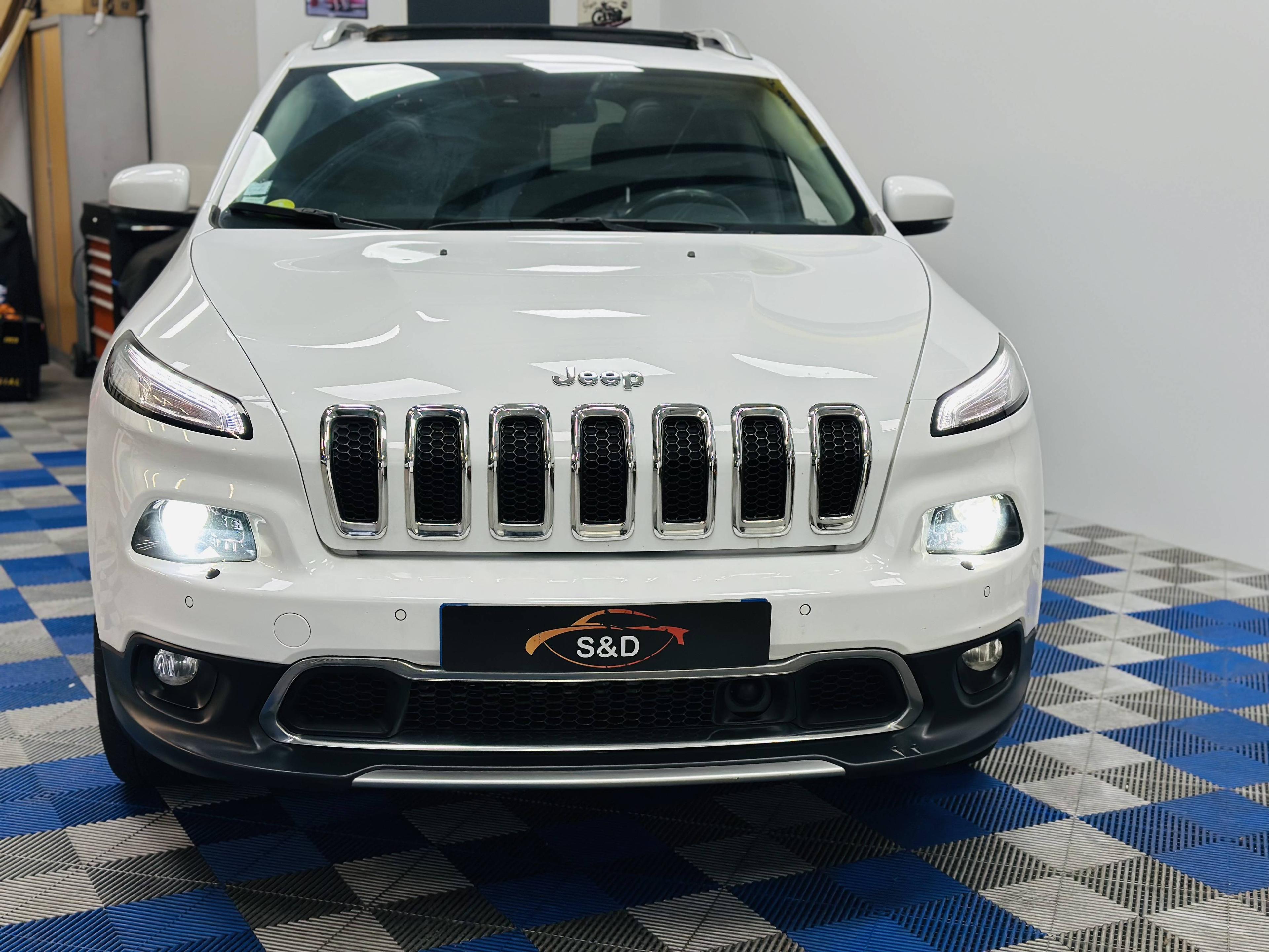 JEEP CHEROKEE
