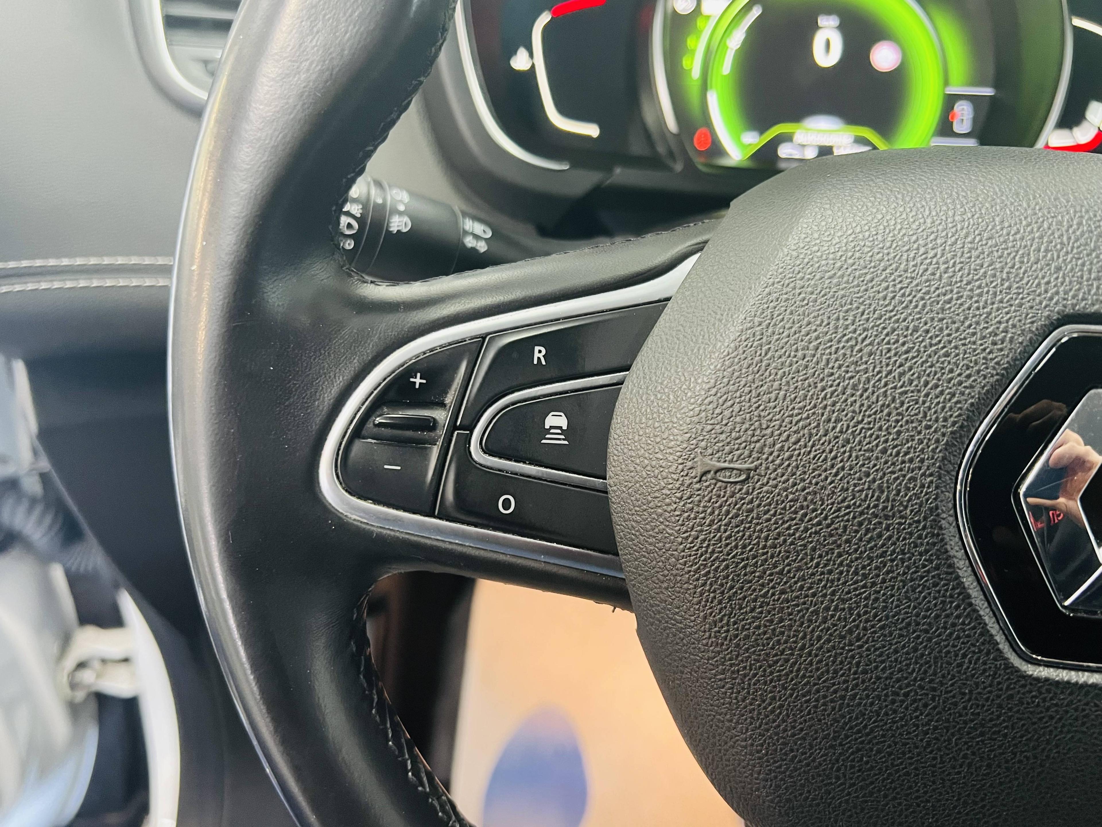 RENAULT SCENIC