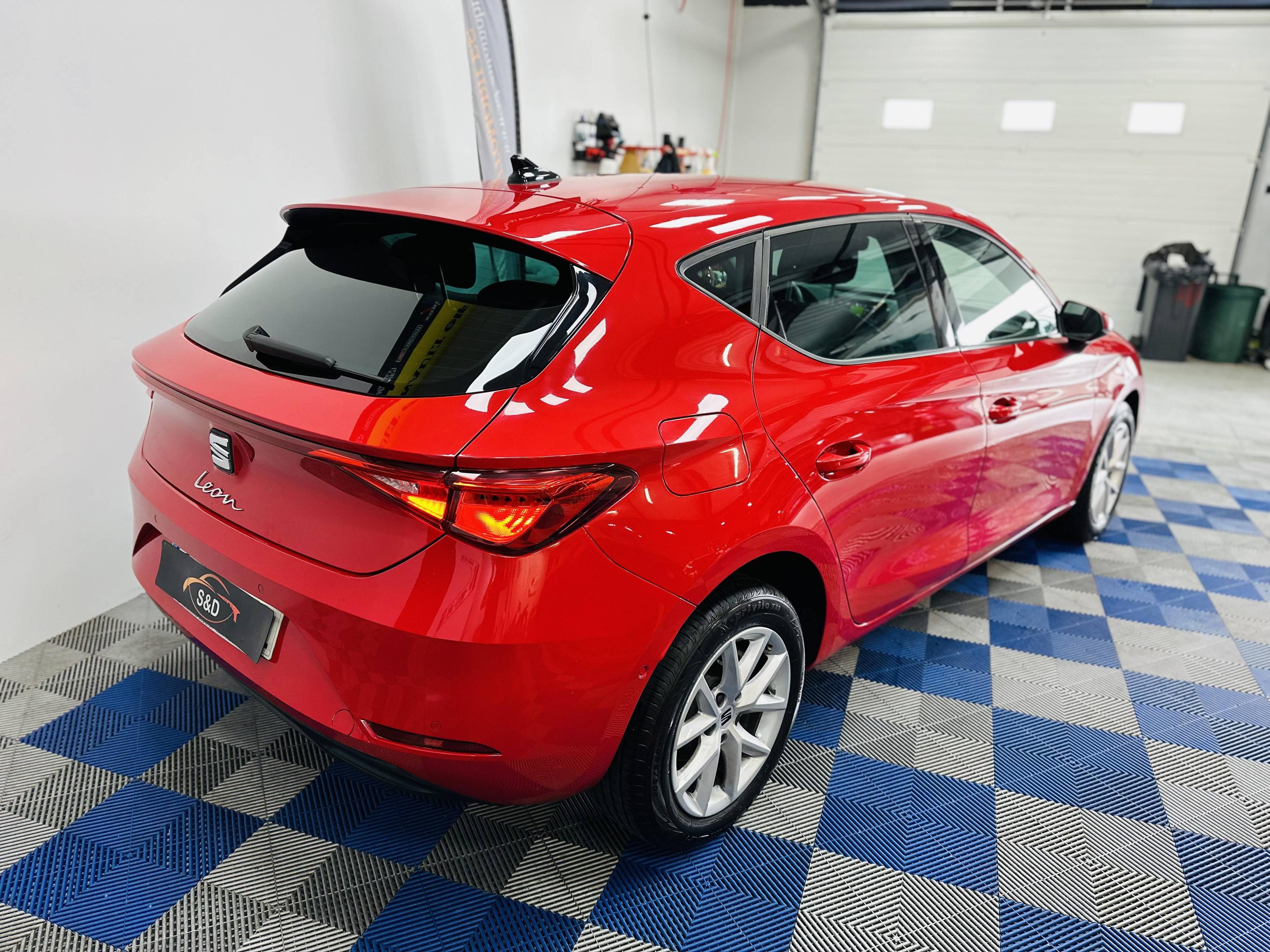 SEAT LEON