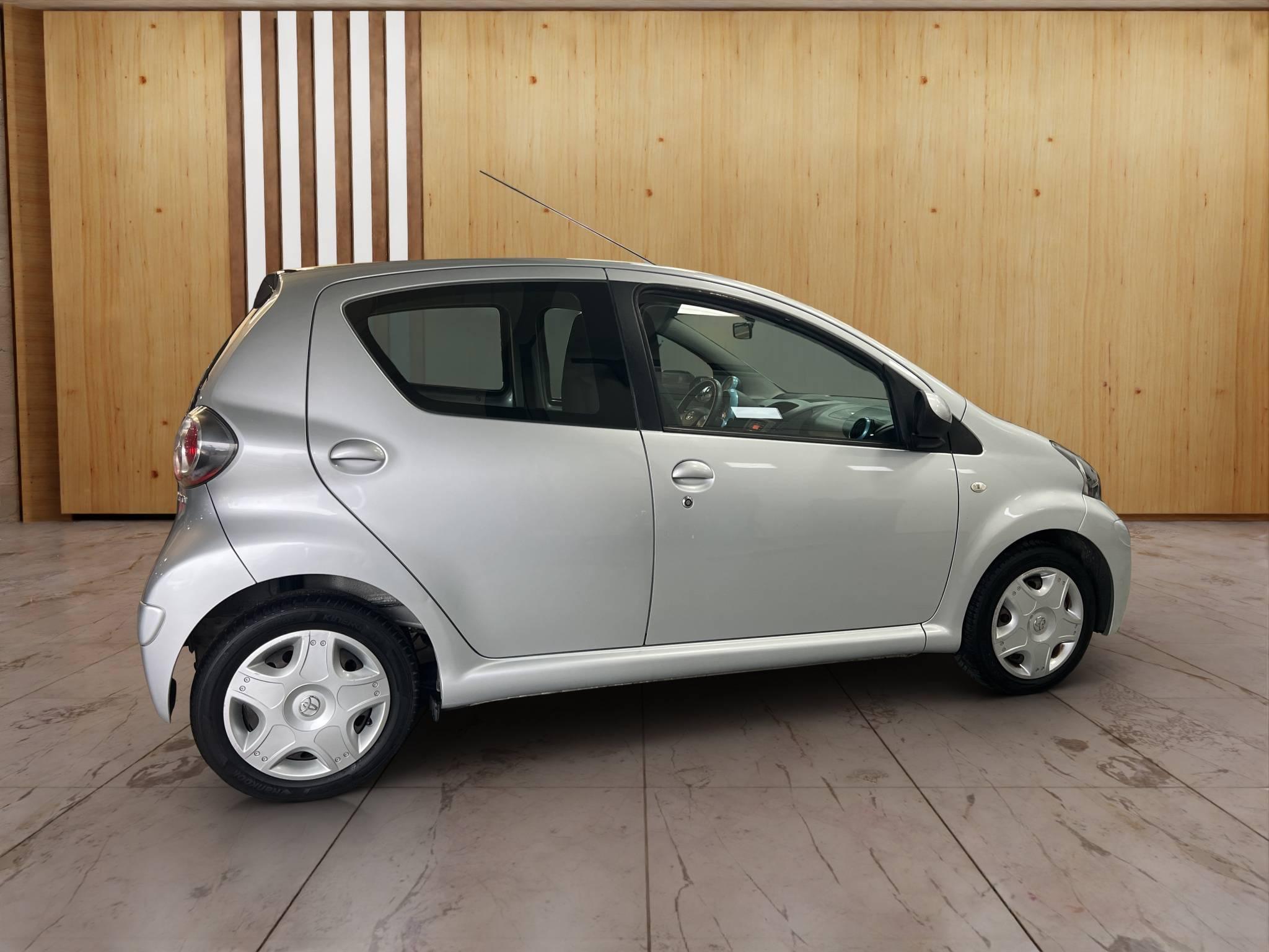 TOYOTA AYGO