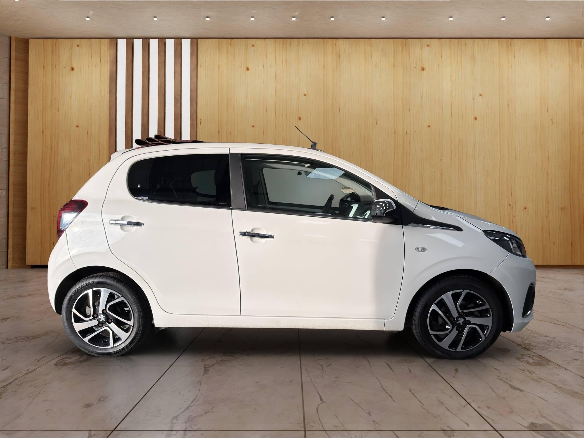 PEUGEOT 108