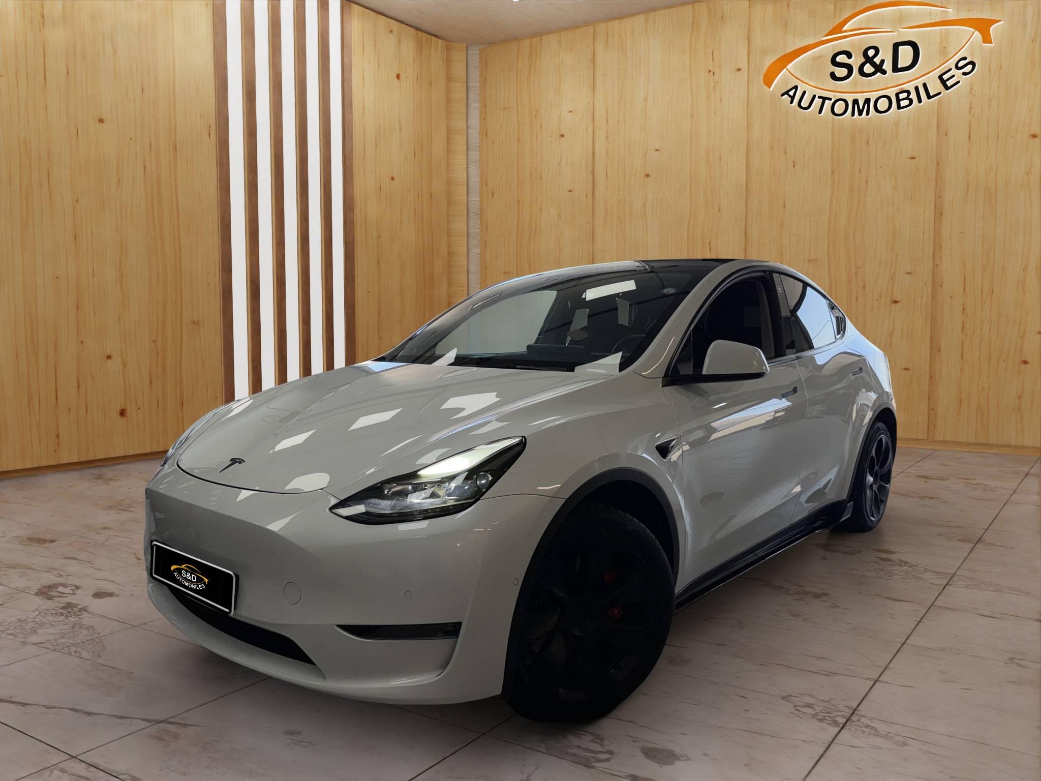 TESLA MODEL Y