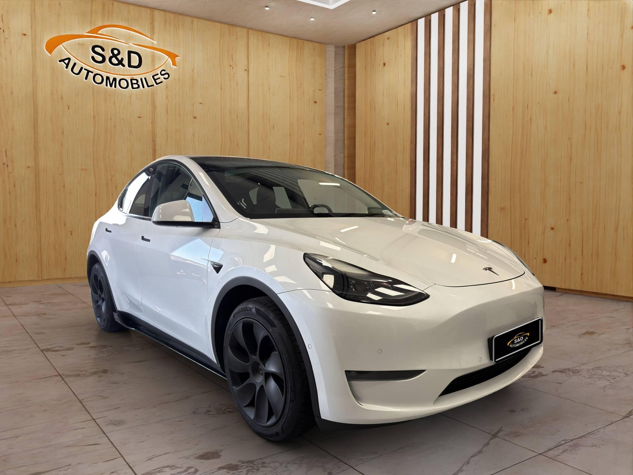 TESLA MODEL Y